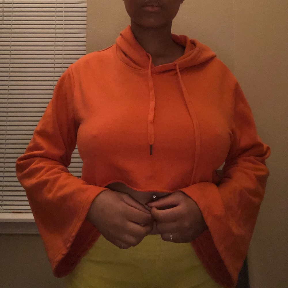 Forever 21 super cropped and flared sweatshirt